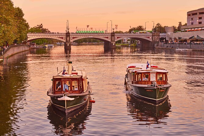 1 Hour Sight seeing Melbourne River Cruise on historic vessel - The vintage boat experience: restored, cozy, and built for sightseeing