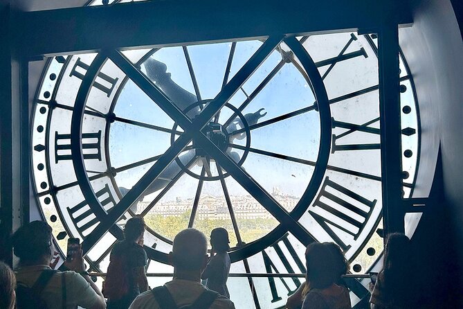 2 & 4 Days Paris Golden Pass with Hop-On Hop-Off Seine River Boat - Louvre Museum: plan for 2 hours and choose your path