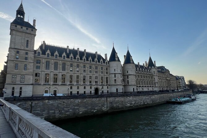 2 & 4 Days Paris Golden Pass with Hop-On Hop-Off Seine River Boat - Arc de Triomphe: iconic view time (but don’t overpack it)