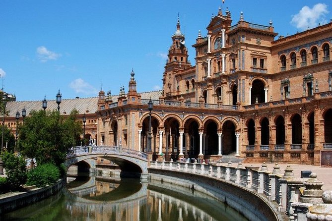 Alcazar, Cathedral, Santa Cruz Quarter, Bullring and River Cruise Tour in Seville - Key things to know before you go