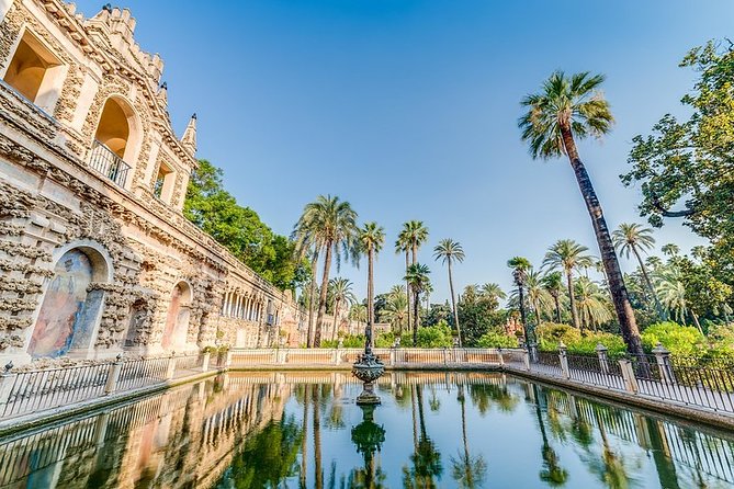 Alcazar, Cathedral, Santa Cruz Quarter, Bullring and River Cruise Tour in Seville - Santa Cruz Quarter: Pretty Streets, Short Time