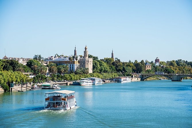 Alcazar, Cathedral, Santa Cruz Quarter, Bullring and River Cruise Tour in Seville - Maria Luisa Park and Plaza de España: The Square That Eats Time