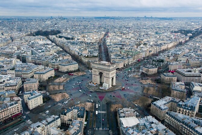 Arc de Triomphe and Seine River Cruise - How the One-Hour Seine Cruise Actually Feels