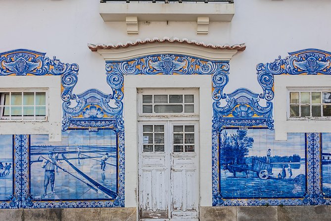 Aveiro Half Day Private Tour Porto w/ Moliceiro River Cruise - Weather and holiday timing: the day can change