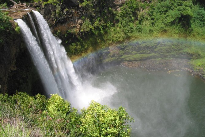 Best Kauai Northeast, Fern Grotto River Cruise & Lighthouse Tour - Anini Beach, Hanalei Bay, and Wai’oli Hui’ia Church: The Scenic Ending That Feels More Local