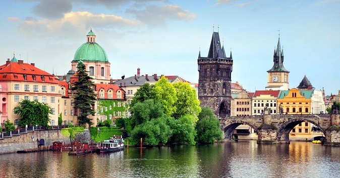 Charles Bridge: River Boat Cruise & Guided Tour ️with PragueWay - Key things to know before you go