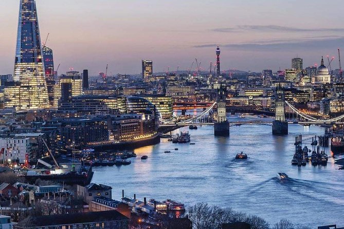 Combi Ticket: Westminster Walking Tour, River Cruise & The Shard - Whitehall’s Horse Guards Parade: a great photo stop with history behind it