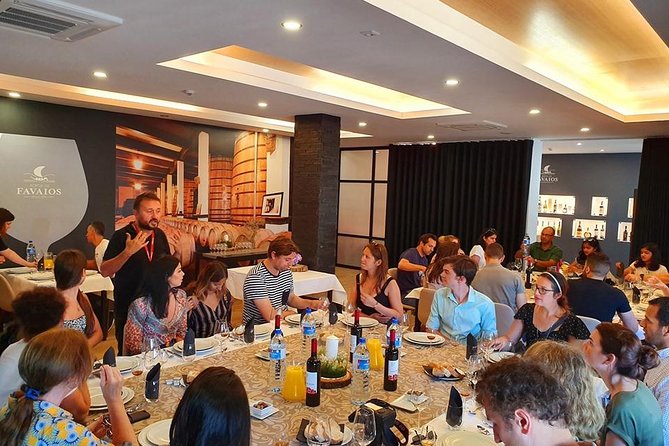 Complete Douro Valley Wine Tour with Lunch, Wine Tastings and River Cruise - Douro Valley in One Day: Easy logistics from Porto