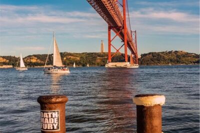 Cristo Rei Tuk-Tuk and River Cruise (2:45h) - The river cruise on the Tagus ferry: why the boat ride earns its spot