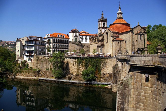 Douro Valley Tour: Wine Tasting River Cruise and Lunch from Porto - Douro Valley Views and Pinhão: Where the Terraces Do the Talking