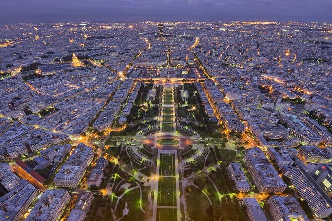 Eiffel Tower and City Tour by Bus with Seine River Cruise Option - The Coach Tour Through Paris Squares: What You See and How You’ll Hear It