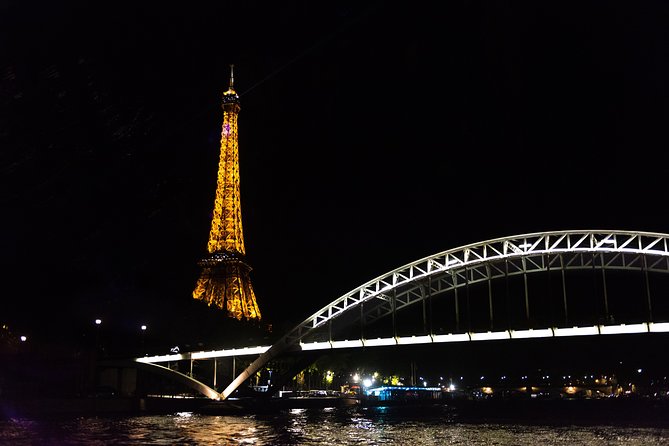 Eiffel Tower and City Tour by Bus with Seine River Cruise Option - Seine River Cruise: One Hour of Bridges, Commentary, and Easy Views