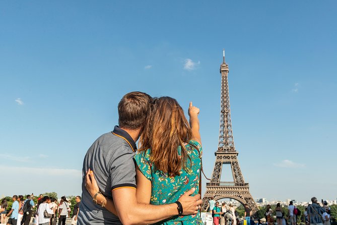 Eiffel Tower Dinner Experience and Sightseeing Seine River Cruise - The Eiffel Tower dinner at Madame Brasserie: views first, meal second (in the best way)