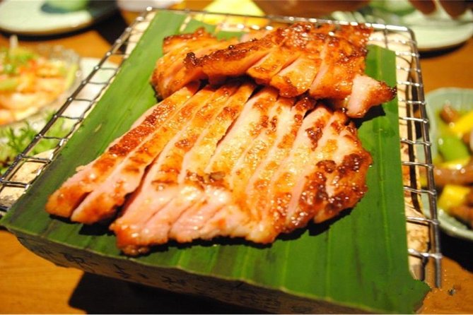 Evening Thai Dinner and Huangpu River Cruise in Shanghai - Timing and weather: staying comfortable on a night tour
