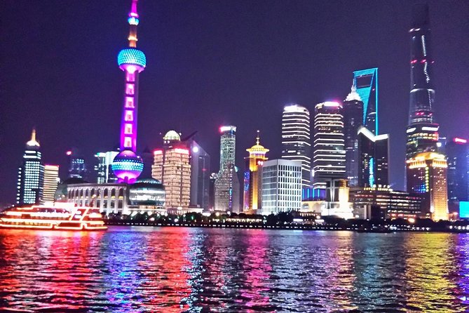 Evening Thai Dinner and Huangpu River Cruise in Shanghai - Who should book this Thai dinner and cruise combo?