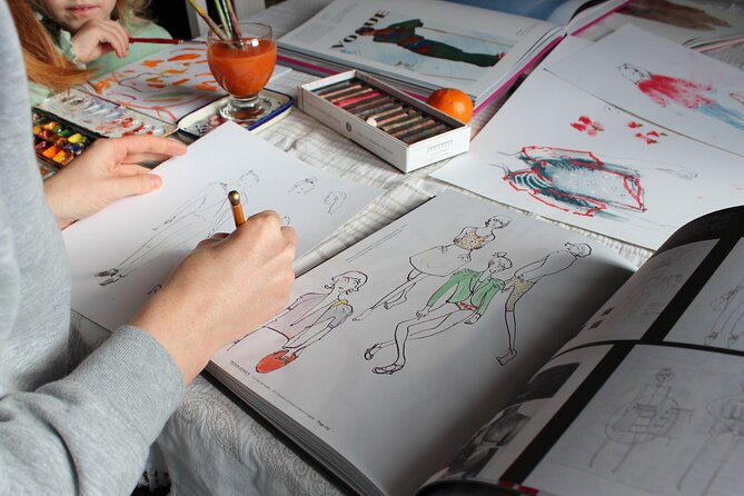 Fashion Design Workshop & Brunch on a Seine River Boat in Paris - Watercolors and details: making your sketches look finished