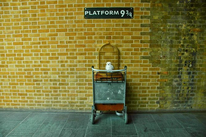 Harry Potter Film Location Walking Tour & Thames River Cruise - Thames River cruise: the included reset between Tower and Westminster