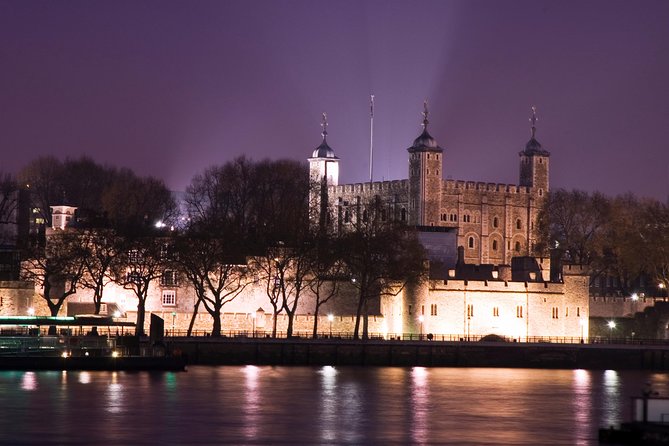Highlights of Royal London Bike Tour with River Cruise Package - Monument and the Tower area: height, legends, and ravens vibes (without the huge crowds)