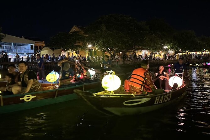 Hoai River Boat Trip by Night with Release Lantern - Lantern release: what the ritual is really about