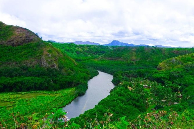 Kauai Waimea Canyon, Wailua River Boat and Fern Grotto Tour - Wailua River boat at State Park: sacred water and easy scenery time