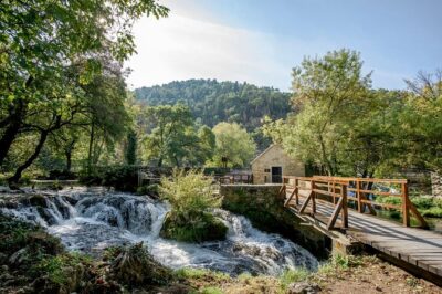 Krka Waterfalls with 30min river cruise from Split or Kaštela - Your 5 hours in Krka National Park: where the day is won
