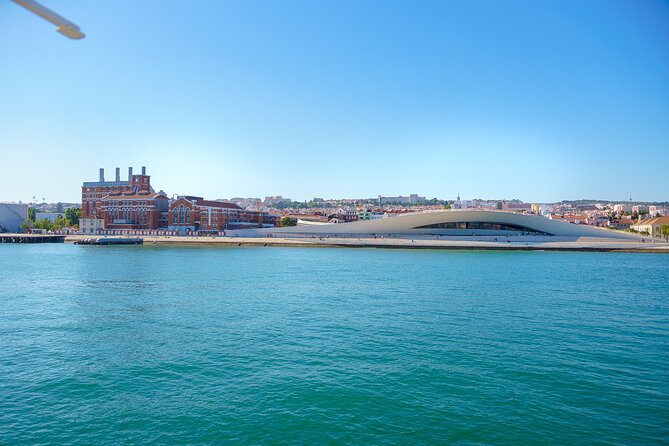 Lisbon River Boat Sightseeing Tour with a Drink - Route Walkthrough: Praça do Comércio to the Tagus River Bridge