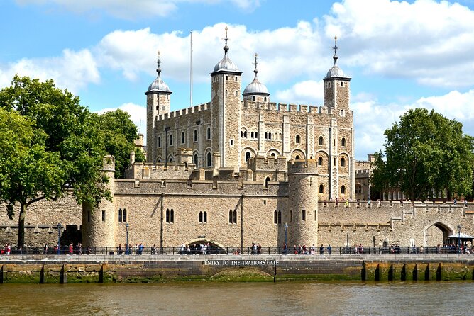 London In One Day Tour with River Cruise & London Eye Option - Buckingham Palace and the Changing of the Guard: the schedule is everything
