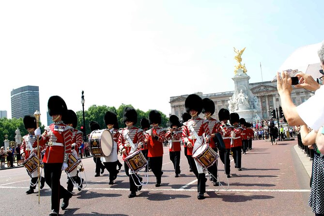 London In One Day Tour with Thames River Cruise - St James’s Park and Buckingham Palace vibes (with real ceremony)