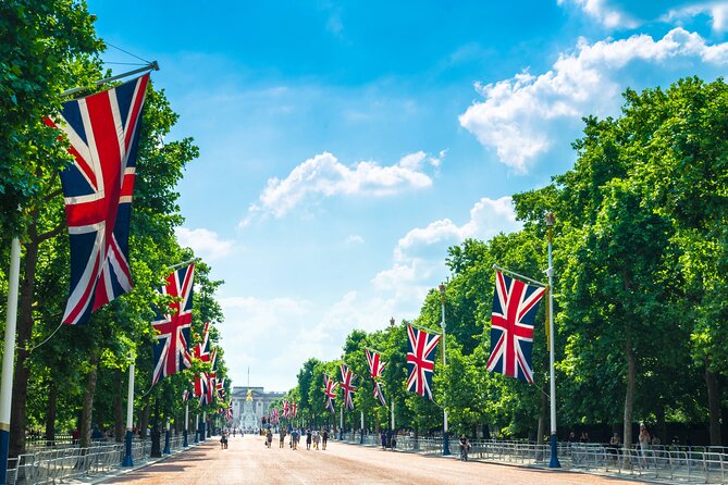 London In One Day Tour with Thames River Cruise - The morning sweep: Westminster Abbey, Big Ben, Parliament, and Whitehall