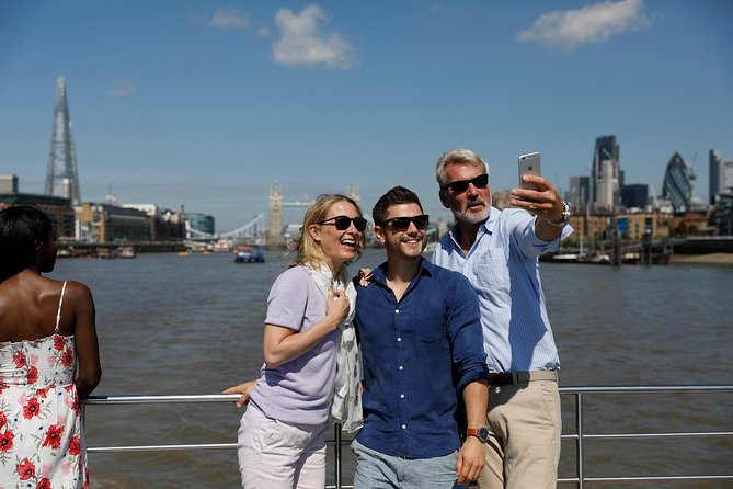 Lunch River Cruise on the Thames with 2-Course Meal - Upper deck photo time and the narration rhythm