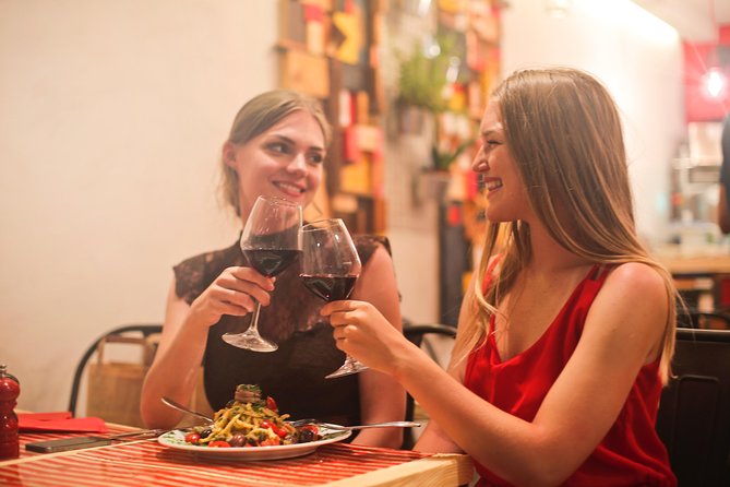 Luxury Private 90min Wine and Cheese Yarra River Cruise - Wine, cheese, and snacks: what’s included and how to make it feel special