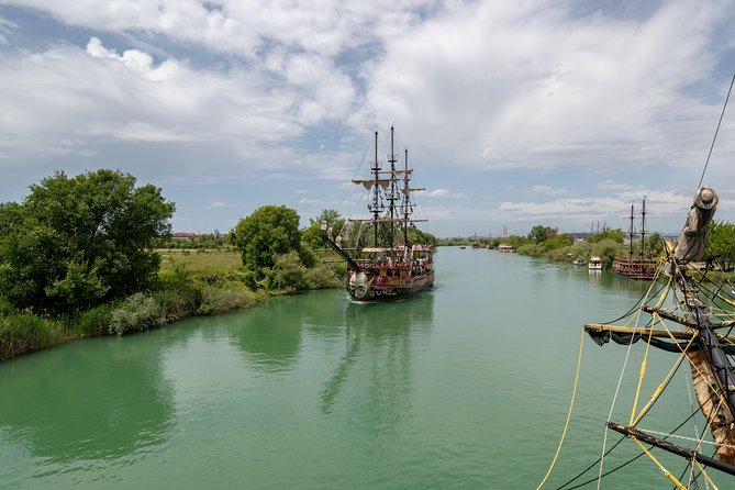 Manavgat River Boat Trip, Grand Bazaar Tour with Lunch from Side - Manavgat Bazaar and market hour: shopping without the rush