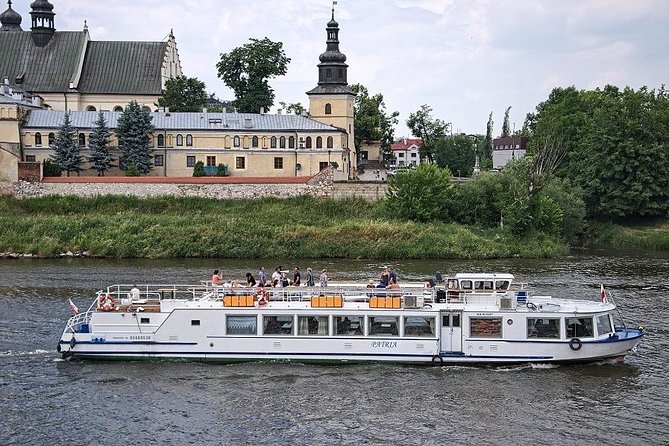 One Hour River Cruise in Krakow - The Vistula route: Wawel, Norbertine Sisters, Kazimierz, and the Jewish District