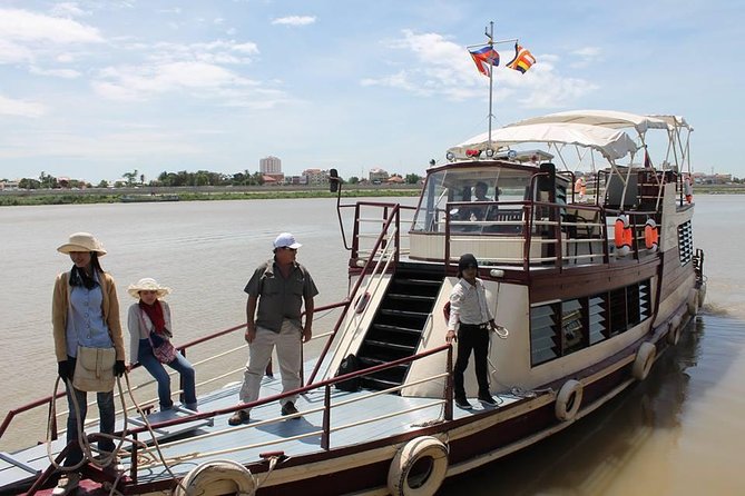 One-Way River cruise/road tour from Phnom Penh to Siem Reap or Siem Reap to PP - From 7:30 am pickup to boat time: what the day rhythm feels like
