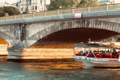 Paris: 1 Hour Seine River Cruise Ticket - Boarding at Bateaux Parisiens: Find Your Boat Fast