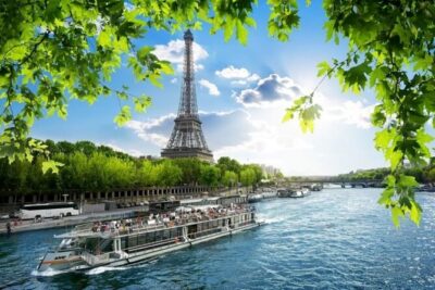 Paris 1 Hour Seine River Cruise Tour and Optional Macaron Tasting - Price and What You Really Get for $14