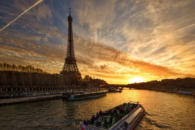 Paris 1 Hour Seine River Cruise Tour and Optional Macaron Tasting - Inside vs Outside: Where Night Cruises Pay Off