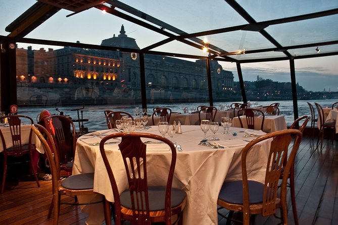 Paris 3-Courses Gourmet Dinner Seine River Cruise with Champagne - Practical Itinerary Walk-Through: How Your Hour and a Half Plays Out