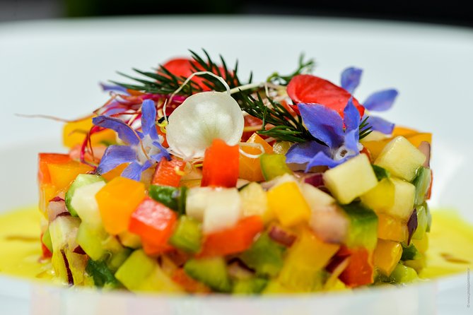Paris 3-Courses Gourmet Dinner Seine River Cruise with Champagne - Who This Seine Dinner Cruise Is Best For