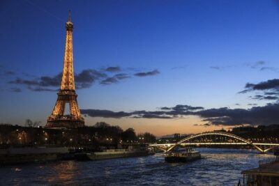 Paris By Night with Seine River Cruise and Roundtrip Luxury Transportation - The Luxury Van: Where the Guide Really Earns Their Keep