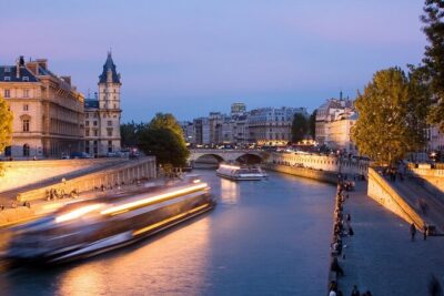 Paris in 60 Minutes Seine River Cruise - What You’ll See: Eiffel Tower, Notre-Dame, and Bridge Views