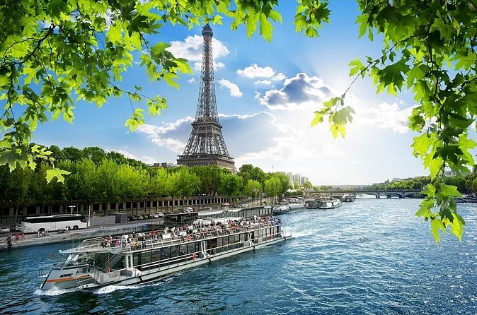 Paris in 60 Minutes Seine River Cruise - Price and Value: About $20 for Icon Views From the Water