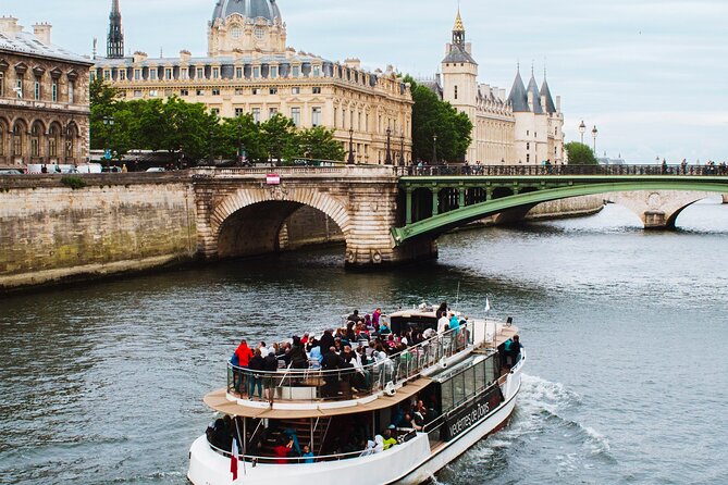 Paris - One Hour Seine River Cruise with Recorded Commentary - A One-Hour Seine Cruise That Fits Any Day