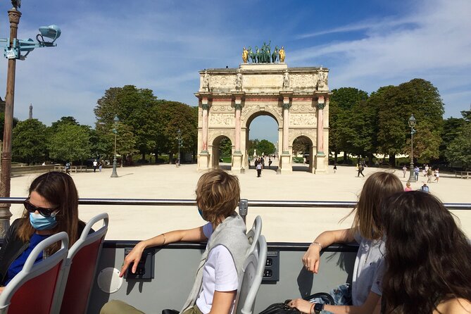Paris Tootbus Must See Hop-on Hop-off Bus Tour with Seine River Cruise - The Seine cruise by Vedettes de Paris: the payoff and the boarding trap