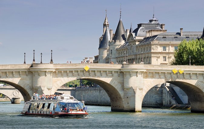 Paris Tour with Lunch at the Eiffel Tower and Seine River Cruise - Seine River cruise: 1 hour of recorded storytelling from the water