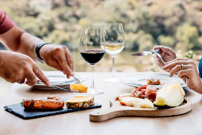 Pinhão: Douro River Cruise with Lunch Included - What This Douro Day Really Feels Like (Small Boat + Real Lunch)