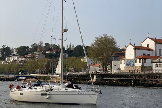 Port : Douro River Cruise (2 h) – Wine & Scenic Views - Douro-to-Atlantic changeover: lighthouses, sea breeze, and optional mouth views