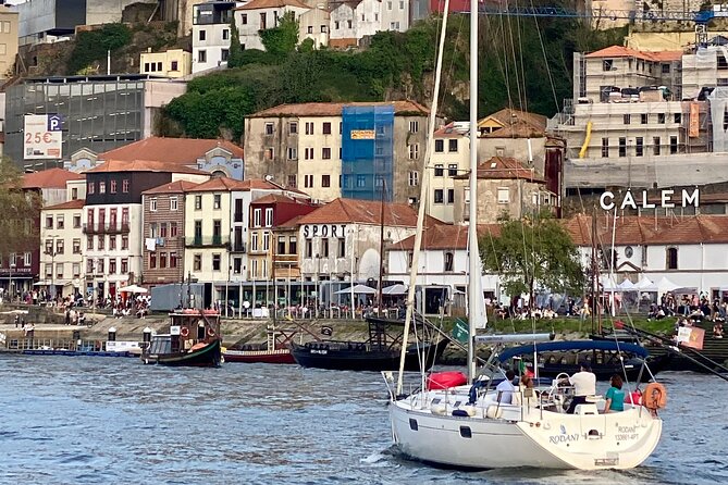 Port : Douro River Cruise (2 h) – Wine & Scenic Views - Fishing village life at the end: seafood energy without the hard sell
