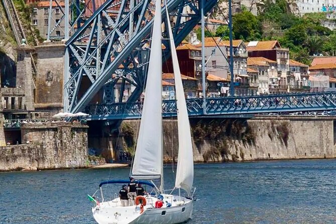 Port : Douro River Cruise (2 h) – Wine & Scenic Views - On board: WiFi, restroom, drinks, blankets, and music control