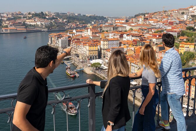 Porto 360°: Helicopter Flight, Guided Walking Tour & River Cruise - Stop 3: Helicopter over the Douro—short flight, huge payoff